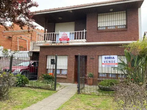 CASA EN BARRIO CONSTITUCION