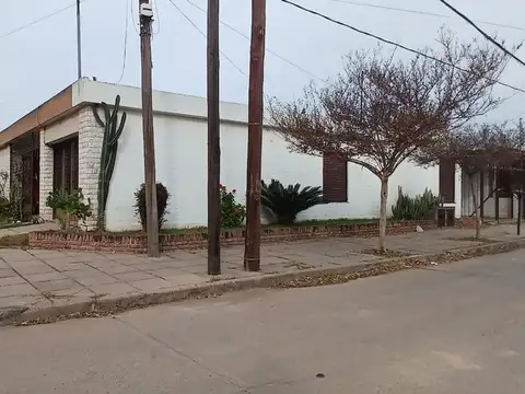 Juan José Castro 2900