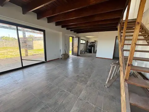 Casa 3 ambientes con 2 baños