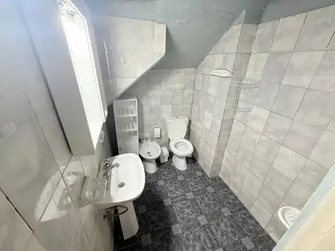 Venta ph 2 ambientes refaccionado terraza Caseros