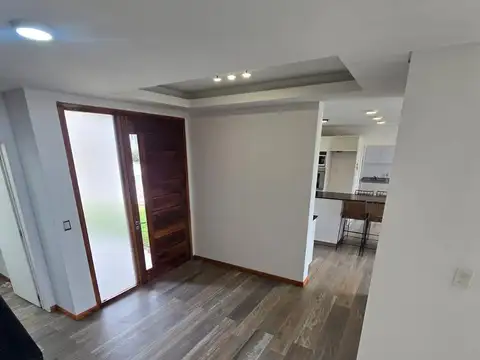 Casa en Alquiler de 3 dormitorios