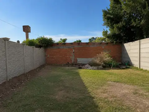 Casa 3 ambientes con 1 baño