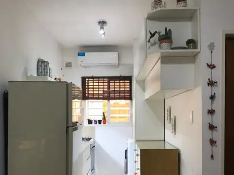 DEPARTAMENTO DE 2 AMBIENTES EN PLANTA BAJA   EN MUY BUENA