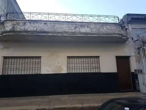 Casa en venta - 5 Dormitorios 2 Baños - Boca