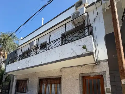Ph 4 ambientes 145m2 con terraza y balcon excelente estado