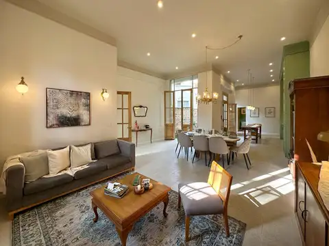 Casa boutique remodelada con patio terraza y pileta