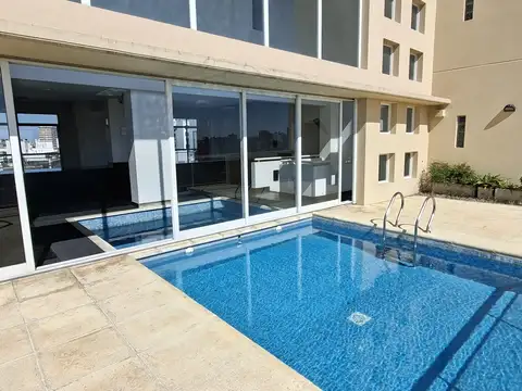 AMPLIO Y LUMINOSO MONOAMBIENTE - EDIFICIO CON SEGURIDAD - PILETA - SUM