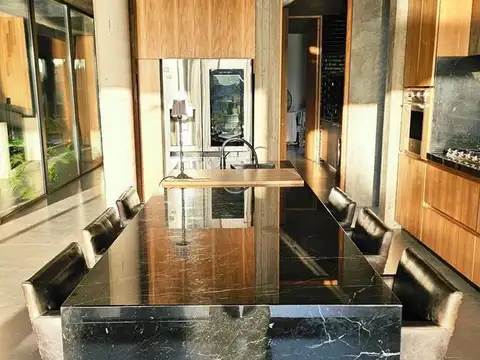 Exclusiva casa de 6 ambientes en Santa Catalina
