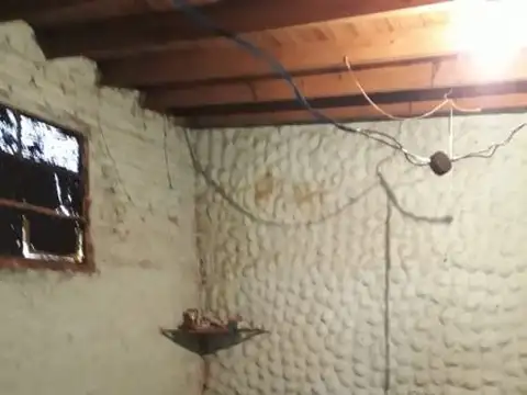 Casa 6 ambientes con 2 baños