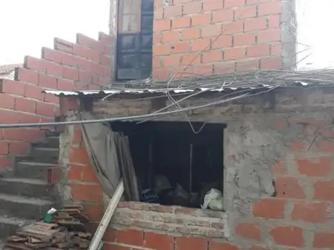 Casa - Venta - Argentina, Los Polvorines - Godoy Cruz 1660