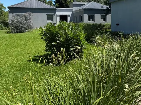Casa en Barrio Cerrado, Lomas San francisco parque 1.500 m²