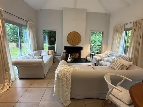 Casa en Venta en Lomas de San Francisco, USD 280.000
