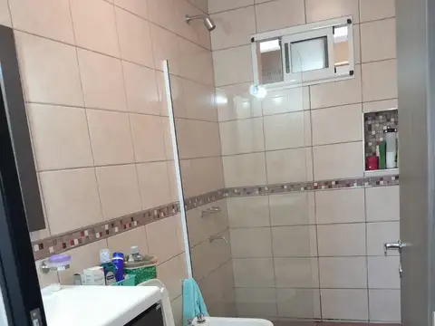 CASA CON GRAN PATIO EN LOMAS DEL SUR
