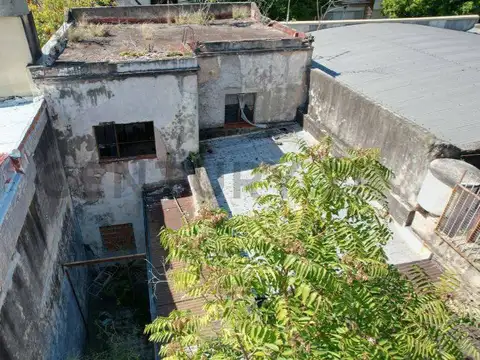 VENTA TERRENO PARA DESARROLLO OPCION DEPOSITO O GALPON EN VILLA ORTUZAR