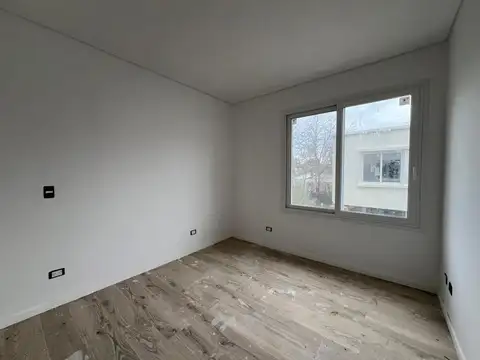 Depto Tipo Casa en Venta con 2 cocheras