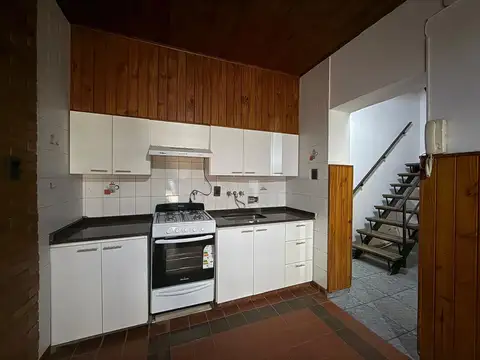 VENTA/PERMUTA - CASA 3 DORMITORIOS Y TERRAZA APTA CREDITO - BARRIO PARQUE CASADO