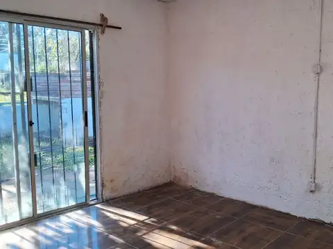Casa en Alquiler con 1 cochera