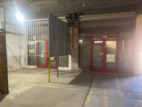 ALQUILER – AMPLIO GALPÓN / DEPÓSITO DE 220 M2 – VILLA LUZURIAGA