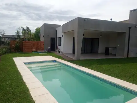 Casa en VENTA Barrio San Alfonso Pilar del Este