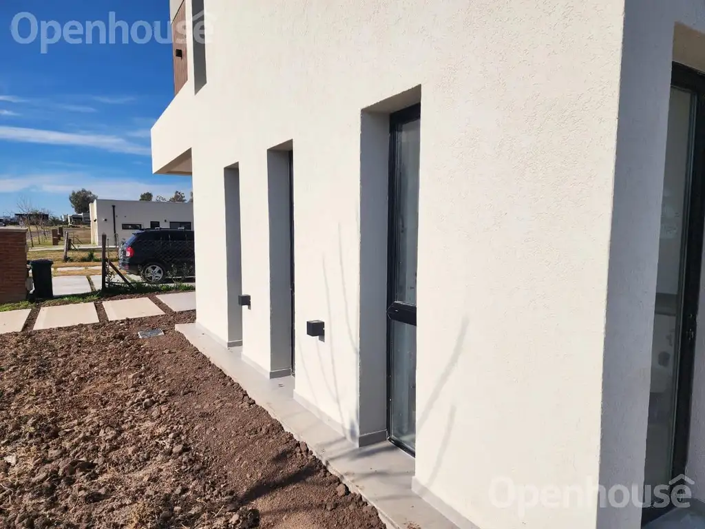 Casa en Pilar del Este - Santa Lucia