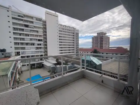 Apartamento en alquiler de 2 dormitorios c/ cochera en Península