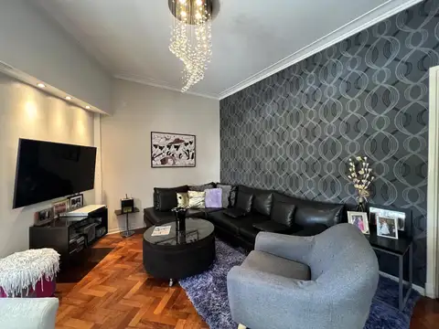 Departamento en Venta en Villa del Parque, USD 169.900