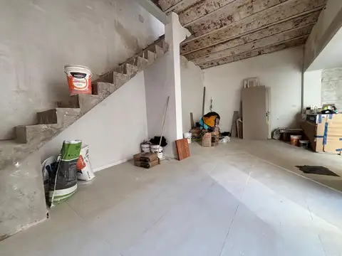 Depto Tipo Casa 4 ambientes con 2 baños