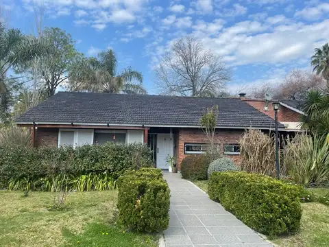 Casa en Venta con 1 cochera