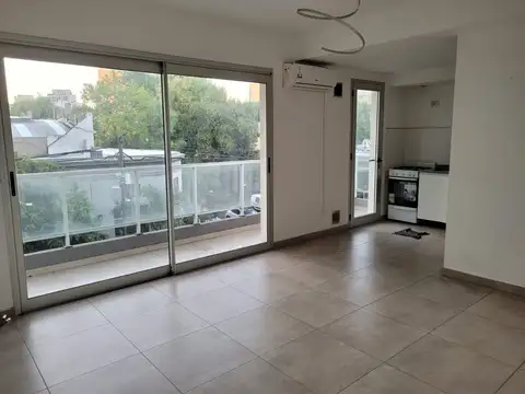 Depto Tipo Casa en Alquiler de 3 ambientes