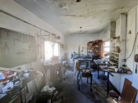 Casa en Venta con 3 cocheras