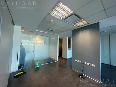 Venta Oficina de 83 M2 - Edificio Bureau  / Pilar