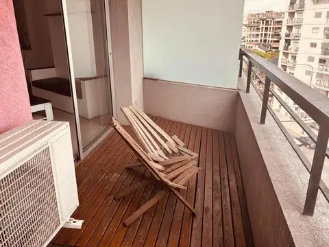 VENTA  MONOAMBIENTE AL FRENTE SUPER LUMINOSO  CON BALCON   UNICO 