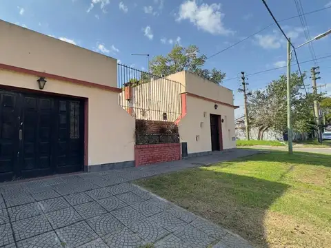 Depto Tipo Casa en Venta de 3 ambientes