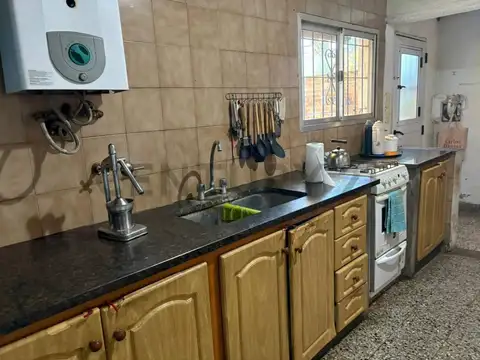 Casa 4 ambientes con 3 baños