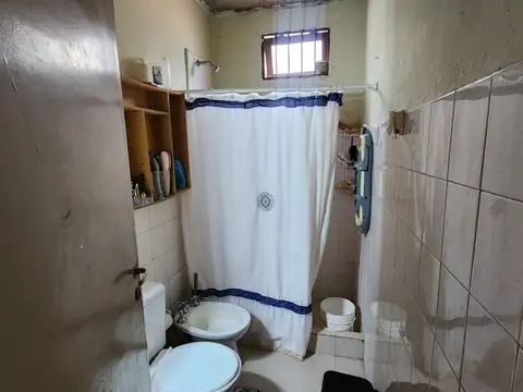 CASA DE 2 HABITACIONES. BARRIO AMISTAD. CHIMBAS