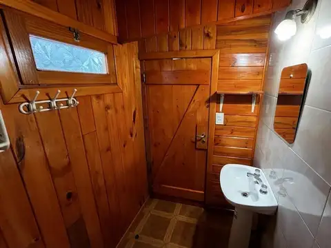 Casa en Alquiler con 1 cochera