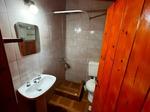 Casa 2 ambientes con 1 baño