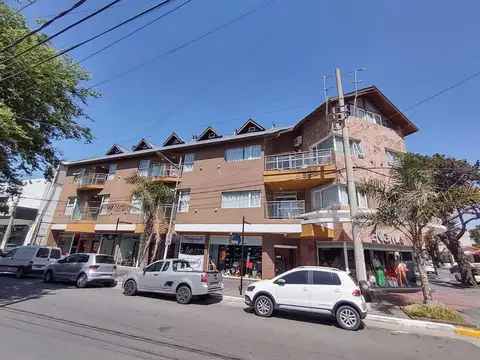 Joaquin V. Gonzalez Esq. Chiozza 100, Piso 2°