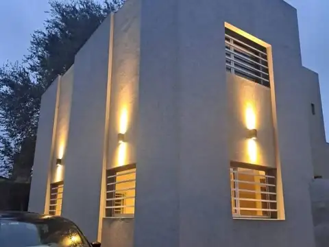 PH TIPO CASA 3 AMB ZONA  VILLA MARISTA