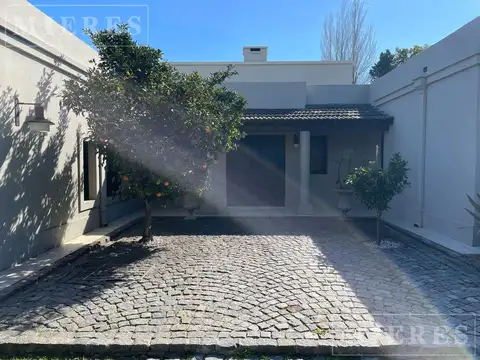 Casa en venta en Altos del Pilar, Las Retamas 4261