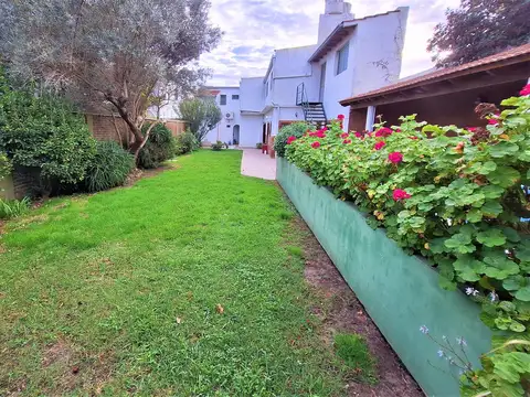 Casa en venta en Berisso. Consultorios. Oficinas