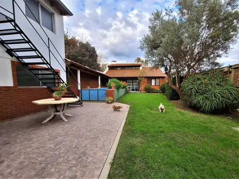 Casa en venta en Berisso. Consultorios. Oficinas 