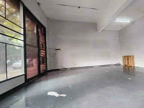 ALQUILER LOCAL ACCESO AUTO ESQUINA 130 m2 FLORESTA