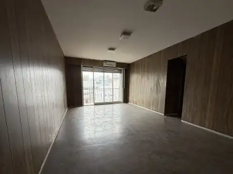 Avenida Montes De Oca 400, Piso 5