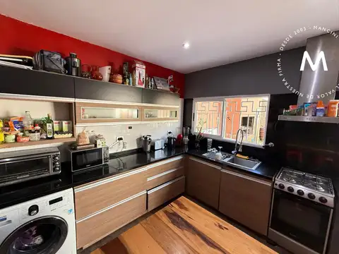 Casa en Venta con 3 cocheras