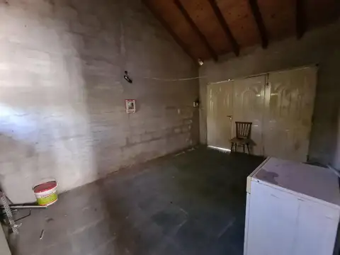 Inmueble a reformar a una cuadra de Espora y La Serenisima