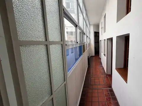 Depto Tipo Casa en Venta 106 años