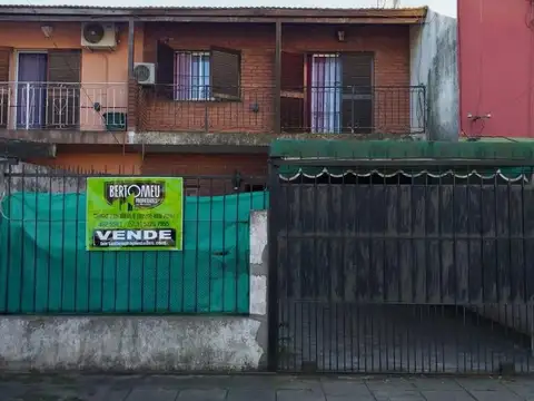Depto Tipo Casa en Venta de 3 ambientes