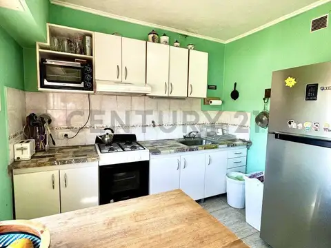 Venta de Casa de 6 AMBIENTES 4 DORMITORIOS, Tigre centro 2 casas