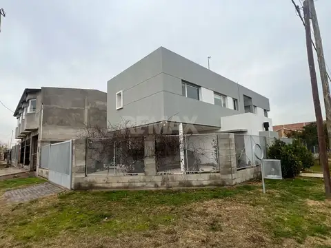 Casa en Alquiler de 3 dormitorios
